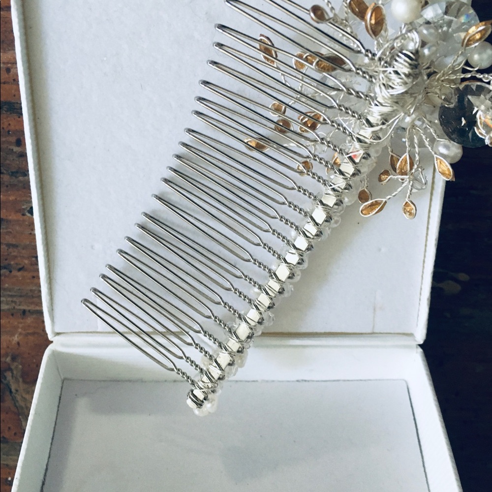 Bridal Express Bejeweled Hair Comb - Picture 5 of 5
